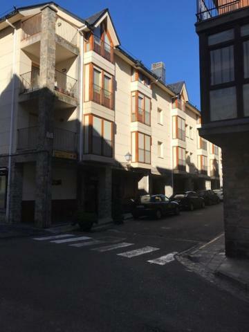 Апартаменты Biescas Centro! Garaje Y Wifi!! Экстерьер фото